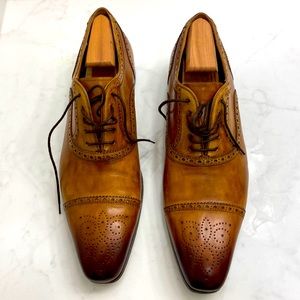 Lightly worn Magnanni Mens dress shoes size 11